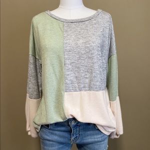 SAGE COLOR BLOCK BLOUSE
